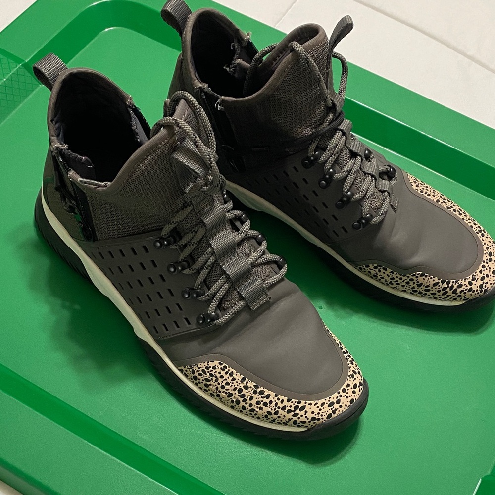 Aldo Gray and Black Sneakers with Cream Accents